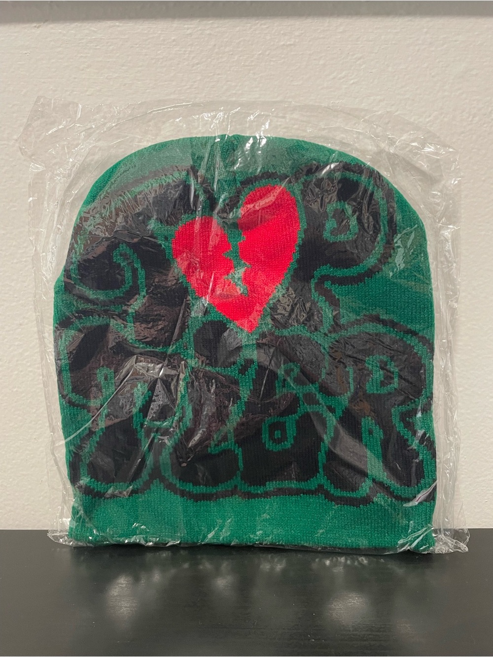 Top Tier Beanie NEW SEALED Green Red Heart Hat Unisex Knit Y2K Hip Hop